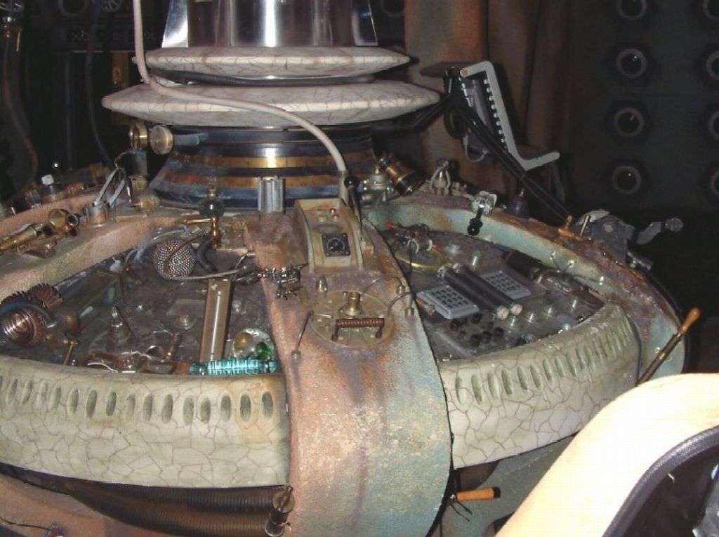 Tardis Console 1